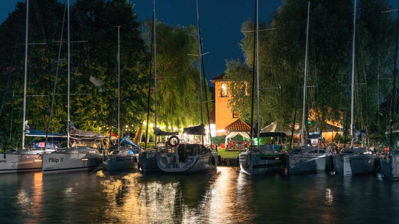 Hotel Ognisty Ptak Węgorzewo Dış mekan fotoğraf